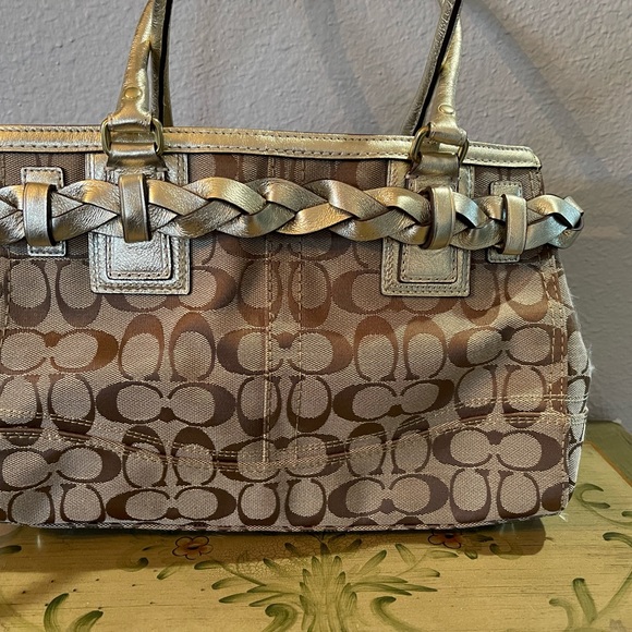 Vintage Coach Handbag - Picture 3 of 16